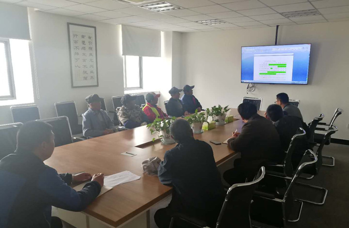 2019年春季綠化養(yǎng)護(hù)方案培訓(xùn)會(huì).jpg
